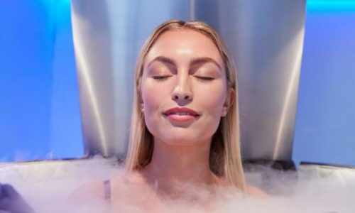 Woman getting a cryotherapy treatment